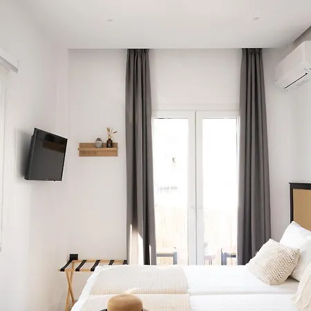 Eleana Hotel *